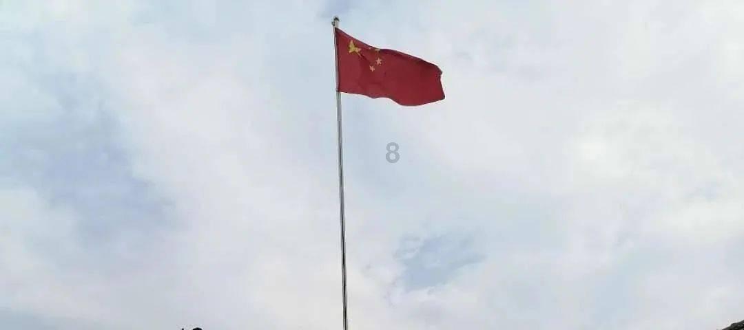 甜美奥莉吃甜点